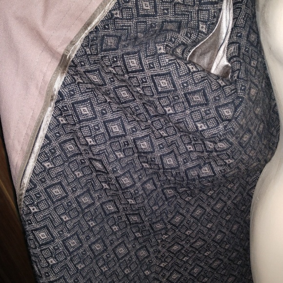 London Fog Trench Coat - Picture 4 of 7